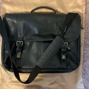 Men’s Messenger Style Computer Bag